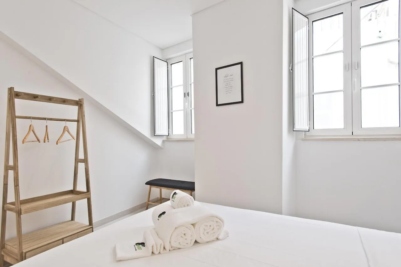 BmyGuest - Bica River View Apartments Lisbona